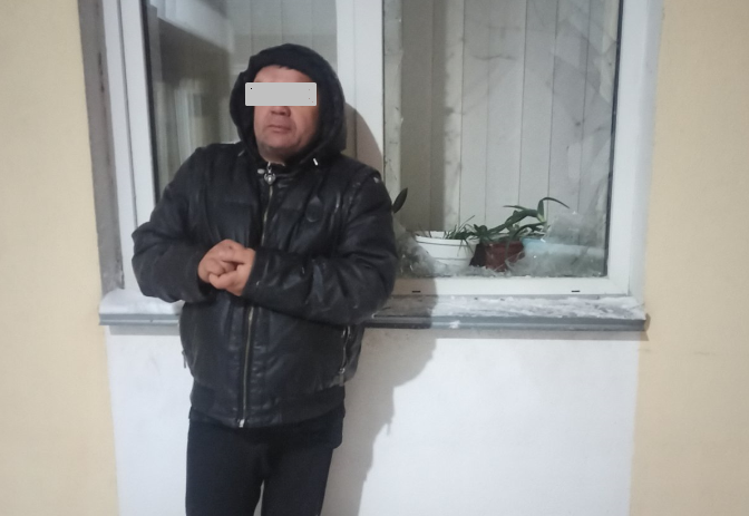 Комкон, затримання