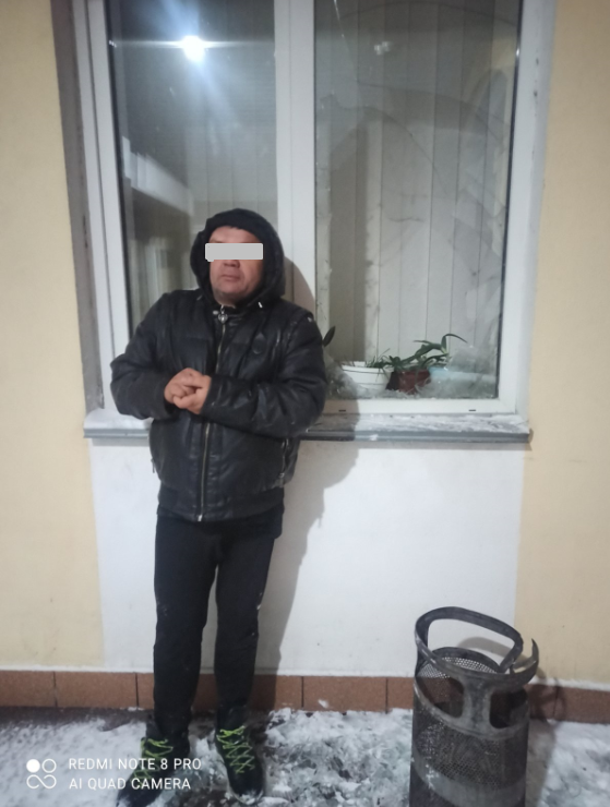 Комкон, затримання