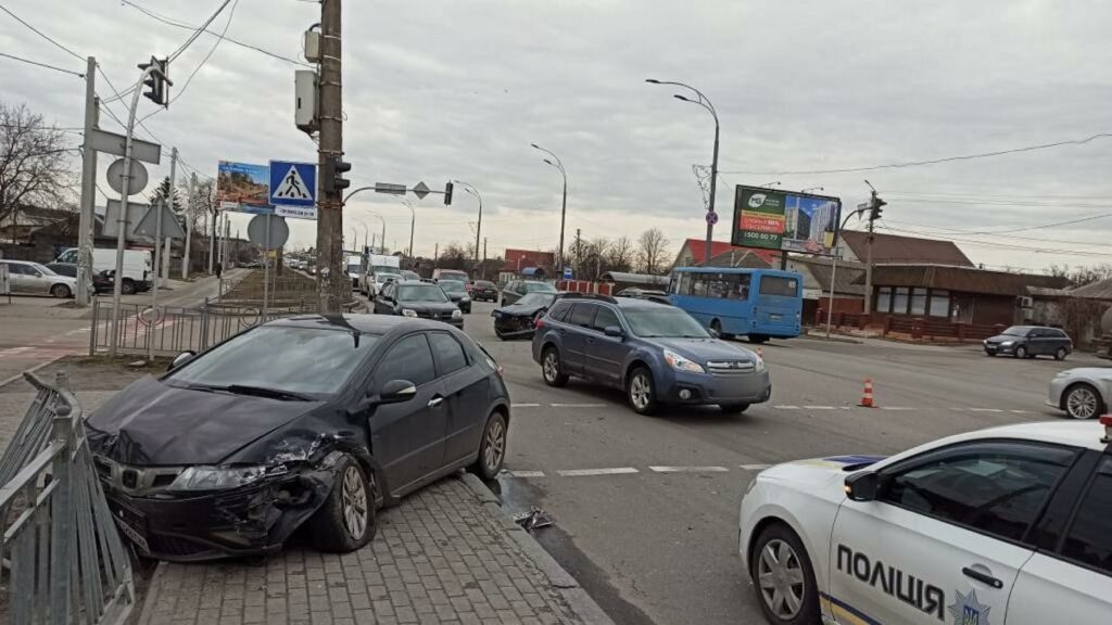 Не пропустив: у Броварах на Пекарні чергова ДТП. ФОТО