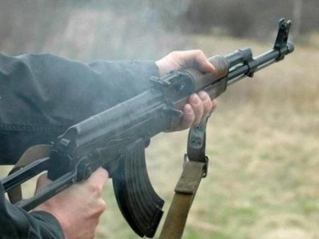 Розстріляли людей у Великій Димерці – поліція затримала автоматників. ФОТО, ВІДЕО автоматник