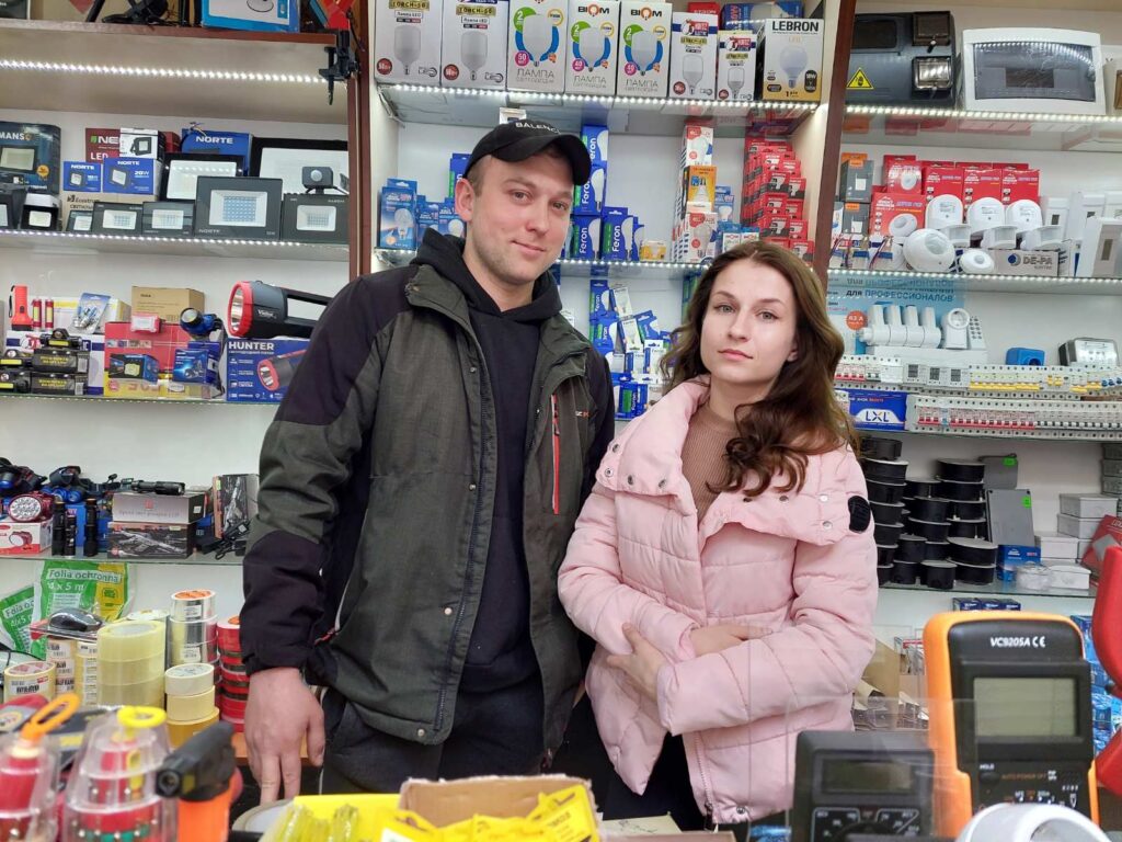 Яна і Андрій з ринку на Короленка