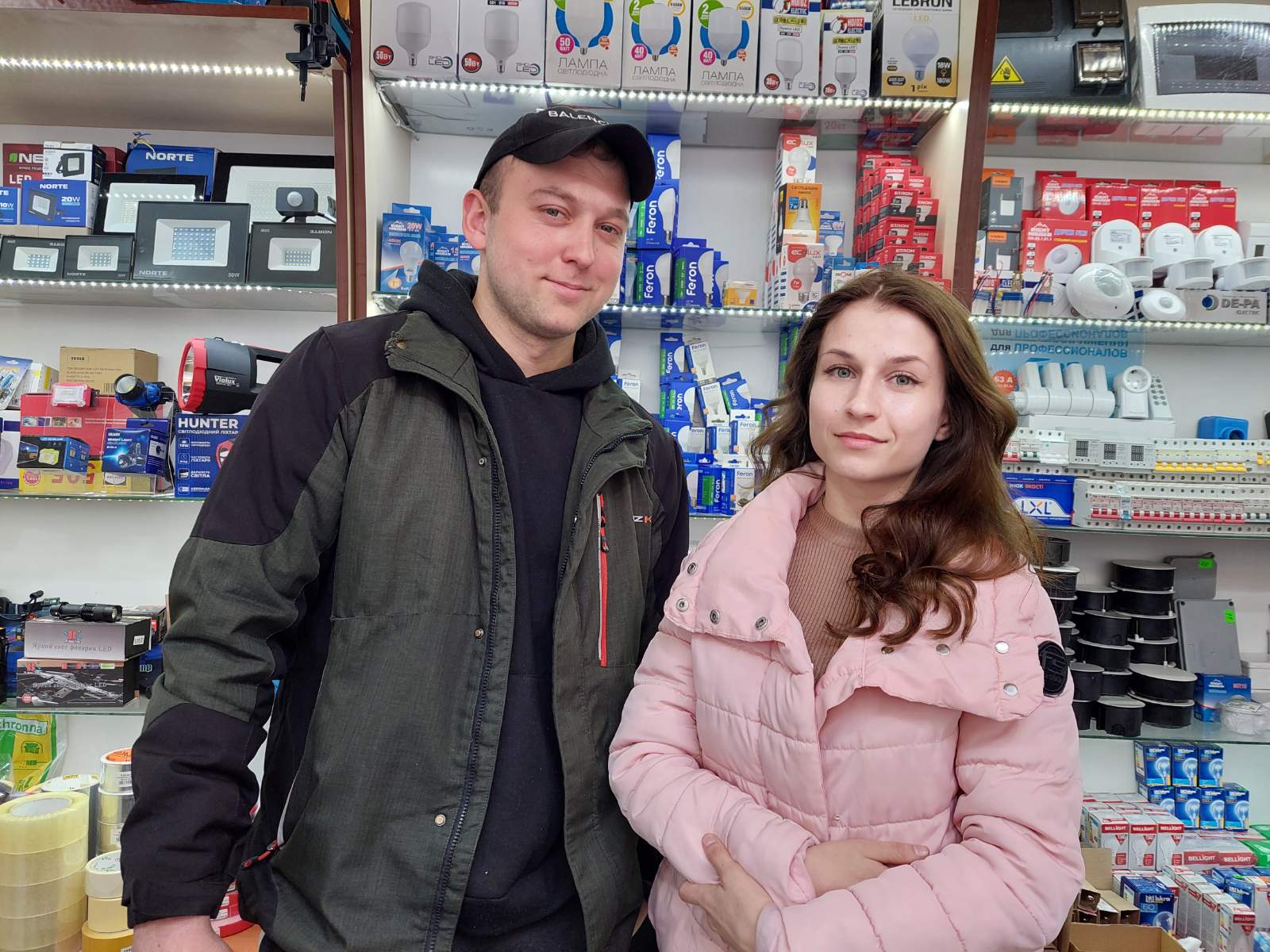 Яна і Андрій з ринку на Короленка