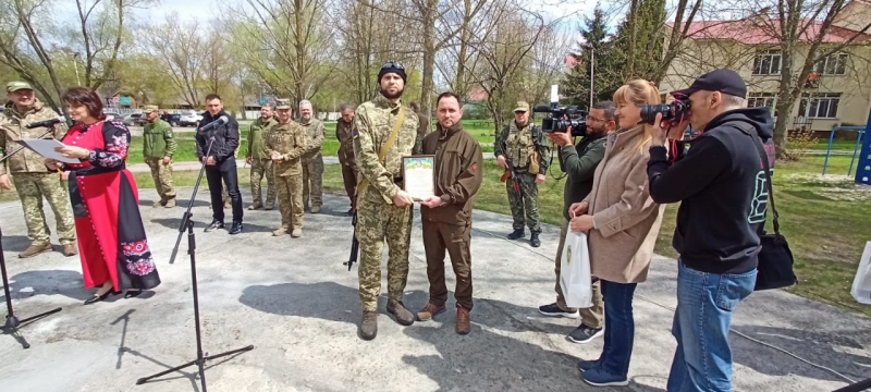 Броварщина подякувала своїм захисникам: у Літках вшанували бійців тероборони і добровольців тероборона, подяка