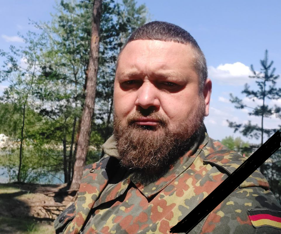 «Росія від нас не відчепиться, треба бути готовим захищати країну»: Броварська громада попрощалася із загиблим Героєм Олексієм Кузьком