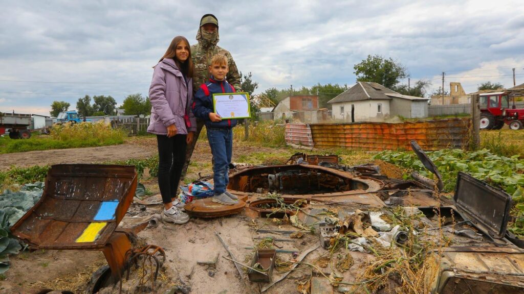 Юного волонтера з Великої Димерки привітали з Днем народження американські колеги та військові. ВІДЕО