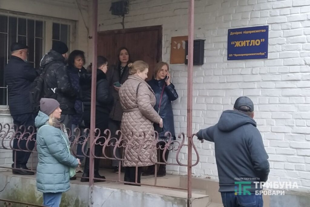 Будинок на Незалежності, 14-Г досі без тепла. Винна стара котельня чи борги мешканців? ДП "Житло", опалювальний сезон