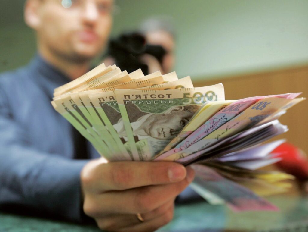 Як стягнути з боржника аліменти