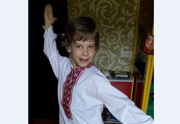 Військовим-зв’язківцям із Броварів підліток із Іспанії віддав подарований йому 3D- принтер Тимур передав принтер