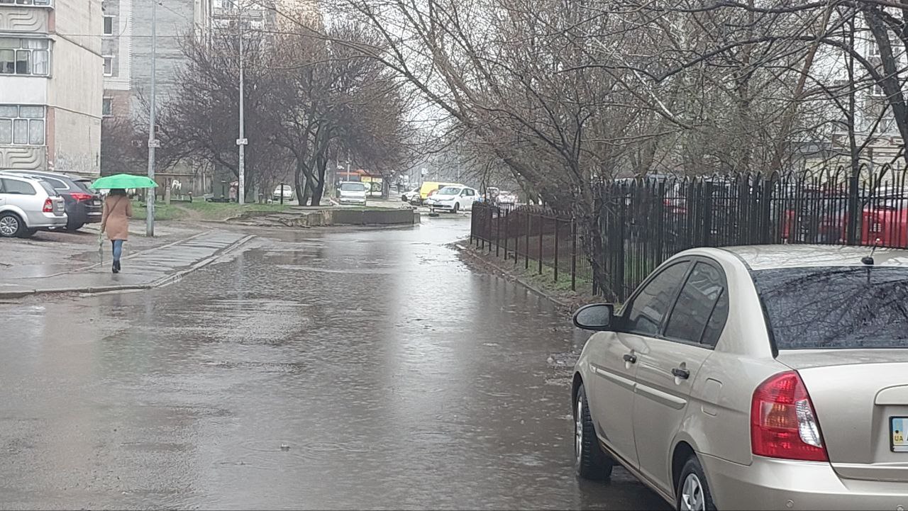 Вул. Грушевського