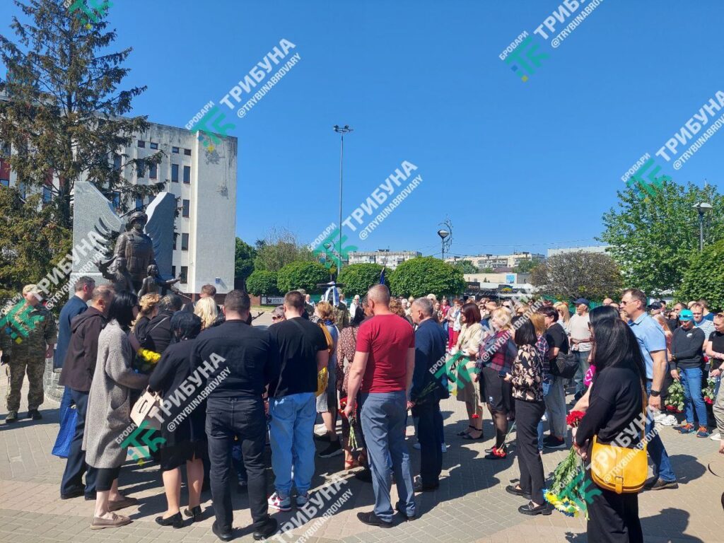 Для гучності: прощання із загиблими Захисниками в Броварах буде через динаміки