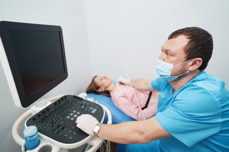 Які захворювання щитовидної залози виявляє УЗД у Medical Plaza: від вузлів до зоба