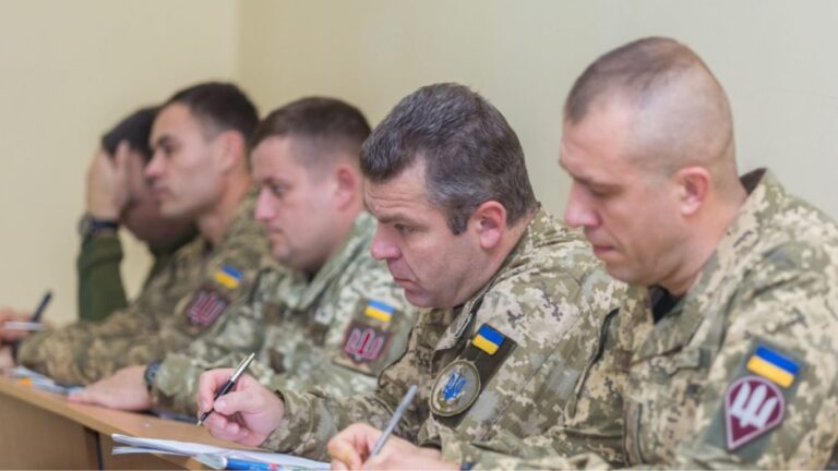 В Україні запустили безкоштовне навчання для військових та людей із інвалідністю