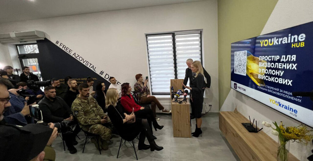 Для колишніх полонених та ветеранів війни в Києві відкрився хаб Хаб для захисників відкрили в Києві за ініціативи оборонців Маріуполя
