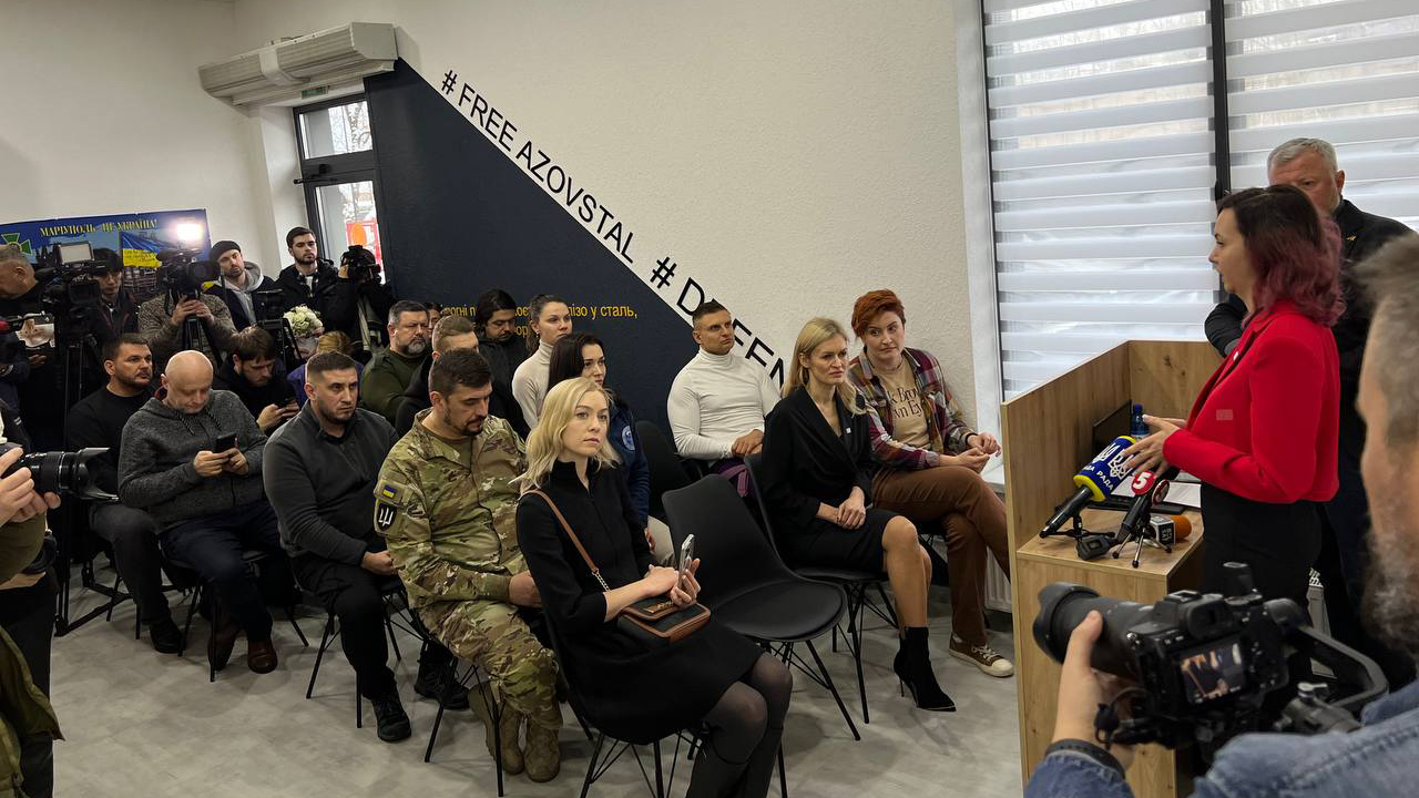 Хаб для захисників відкрили в Києві за ініціативи оборонців Маріуполя