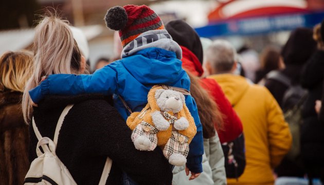 Понад 700 ВПО-дітей у Броварській громаді мають статус постраждалих через воєнні дії. Що дає статус? діти ВПО
