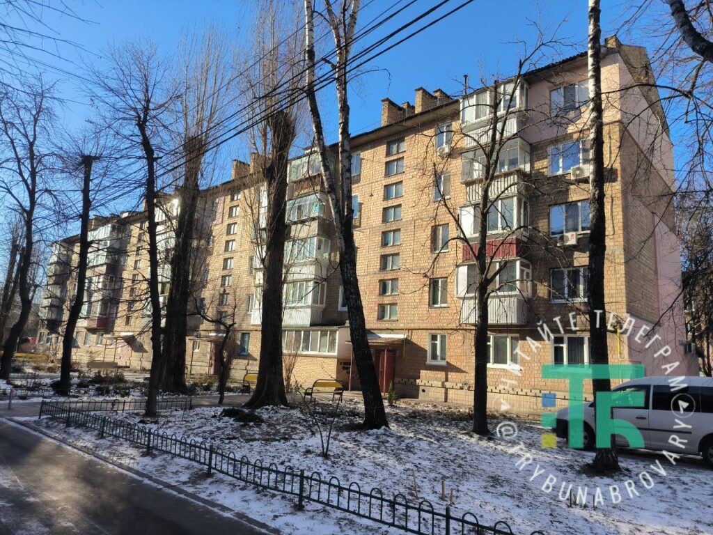 Чорних Запорожців, 63