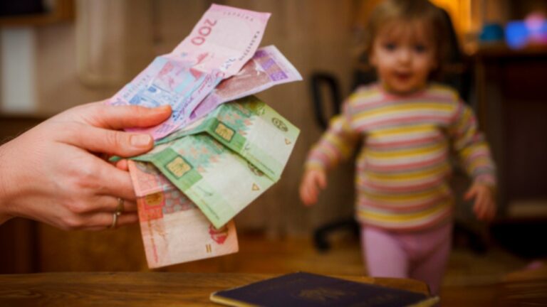 Березнева допомога від «Help Ukrainians»: кроки для отримання коштів на дитину