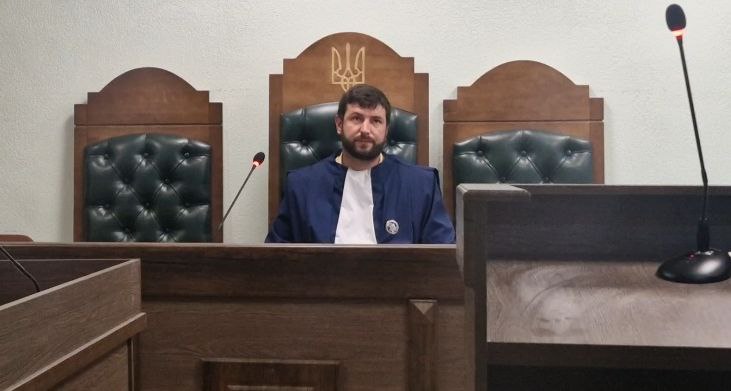 Майбоженко, суд суддя В.Анікушин