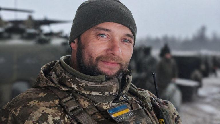 «Надзвичайно позитивний і чуйний»: Бровари попрощалися із загиблим Захисником Олександром Свистанюком