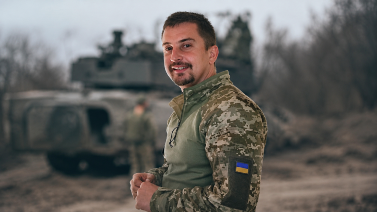 Півроку вважався безвісти зниклим: Бровари попрощались із полеглим Захисником Вадимом Булавкою