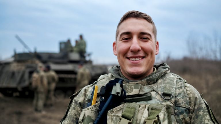 «Він завжди буде з нами, в строю»: у Броварах провели в останню путь Захисника Андрія Леменчука